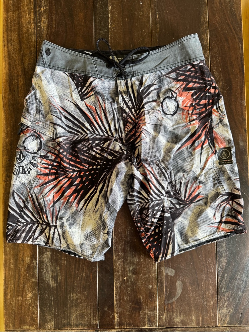 Volcom Men’s Gray and Black Tropical Print Board Shorts with Coral Accents